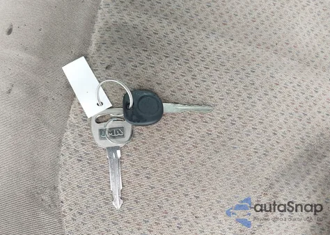 2000 Chevrolet Silverado 1500 Lt из США, поврежденный, VIN 2GCEC19T7Y1175894